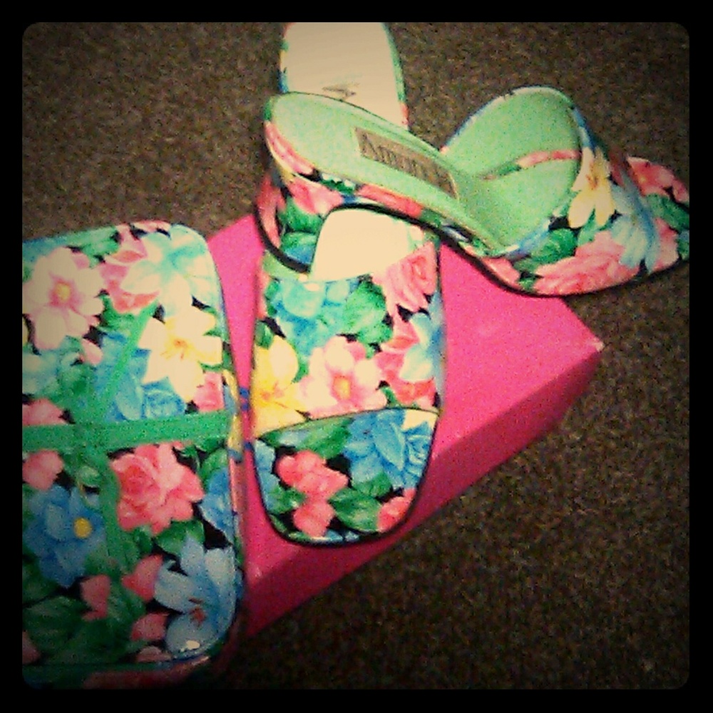 "Amanda" Sandals and Purse